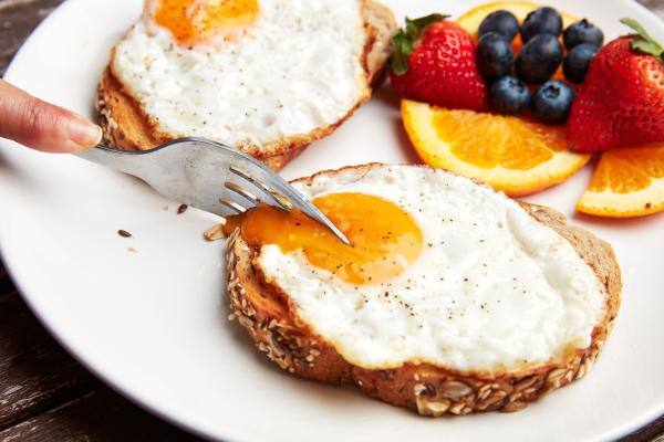 وجبة الفطور الخفيفة تساعدك على الحفاظ على صحتك - مشاع إبداعي