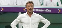 هيرفي رينارد يبقى في كأس العالم 2022 رغم خروج السعودية