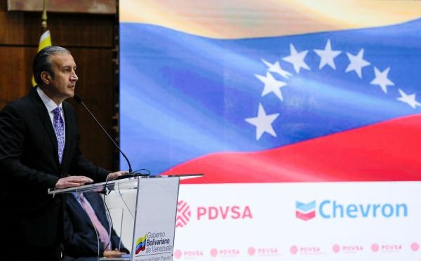 وزير النفط الفنزويلي خلال مؤتمر صحفي حول صفقة 