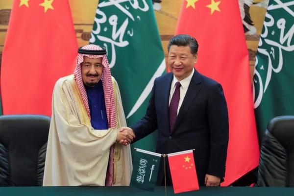 اللجنة السعودية - الصينية المشتركة رفيعة المستوى تقود جهود حكومتي البلدين في التنسيق المشترك - رويترز