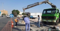 تنظيف قنوات تصريف المياه في محافظة القطيف - اليوم