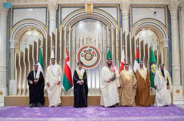 نيابة عن الملك.. ولي العهد يرأس اجتماع القمة الخليجية