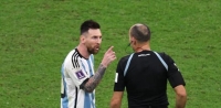الفيفا يحقق في انتقاد ميسي ونجوم الأرجنتين لحكم لقاء هولندا
