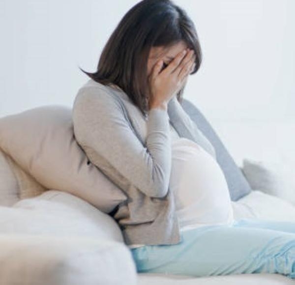 شعور المرأة بالوحدة خلال الحمل قد يصيبها باكتئاب- مشاع إبداعي