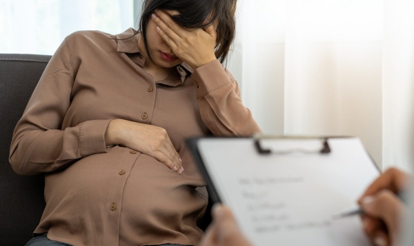 اكتئاب الحمل.. الأسباب وطرق الوقاية