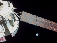 بطاقم من الدُمى.. "أوريون" تعود للأرض بعد إتمام مهمة أرتميس الأولى حول القمر