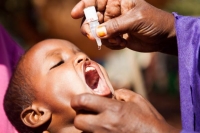 الرئيس السنغالي يدعو إلى "تعبئة عامة" للقضاء على شلل الأطفال في أفريقيا