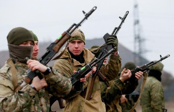 كرة النار تتقدم.. روسيا تمطر دونيتسك بالقذائف وأوكرانيا تصد الهجمات