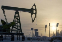 ضبابية الإمدادات في أمريكا ترفع أسعار النفط