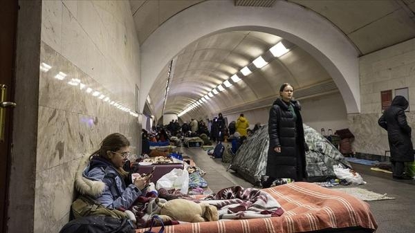 الغارات الروسية تجبر سكان كييف على البقاء في الملاجئ