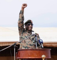 البرهان: الجيش السوداني لن يرفض العمل تحت إمرة حكومة منتخبة