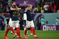 جريزمان يخشى "ميسي والجماهير" في نهائي كأس العالم 2022