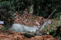 ماليزيا.. ارتفاع ضحايا الانهيار الأرضي إلى 24