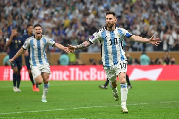 شاهد هدف ميسي الأول للأرجنتين أمام فرنسا (فيديو)