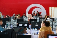مركز لفرز الأصوات في الانتخابات البرلمانية التونسية للعام 2022 - د ب أ