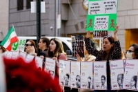 
احتجاج أمام مقر «اليونيسيف» في نيويورك ضد قتل النظام الإيراني للأطفال (اليوم)