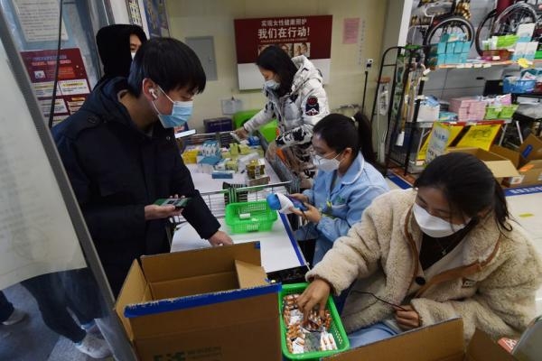  يقول الخبراء إن الصين قد تشهد أكثر من مليون وفاة بسبب كوفيد العام المقبل لانخفاض معدلات التطعيم نسبيًا - رويترز