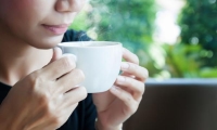 شاي الكرك من المشروبات المفيدة للجهاز الهضمي - مشاع إبداعي