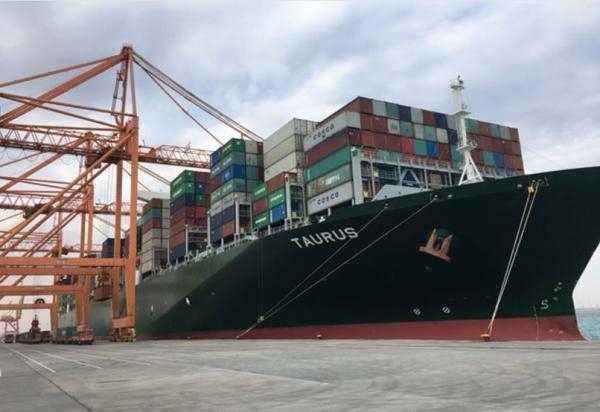 ميناء الجبيل يستقبل أكبر سفن حاويات - اليوم