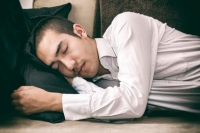 كيف تأخذ قيلولة لا تفسد نومك الطويل؟