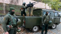 جنود أوكران يستخدمون مدفع مضاد للطائرات محلي الصنع لتدمير المسيرات - سي إن إن