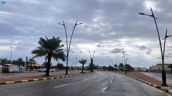 تحذير من هبوب عواصف رعدية وأمطار غزيرة على أجزاء من الشرقية /عاجل