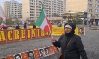 ستوكهولم.. وقفة لإيرانيين أمام محكمة جلاد نظام الملالي "نوري"