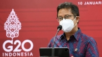 وزير الصحة الإندونيسي يعلن تطعيم المواطنين كل 6 أشهر ضد كورونا - رويترز