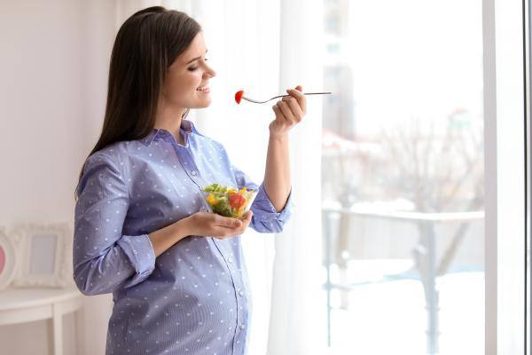 Good nutrition improves the health of a pregnant woman - today