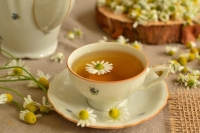 شاي البابونج له تأثير طبيعي لتعزيز جودة النوم- مشاع إبداعي
