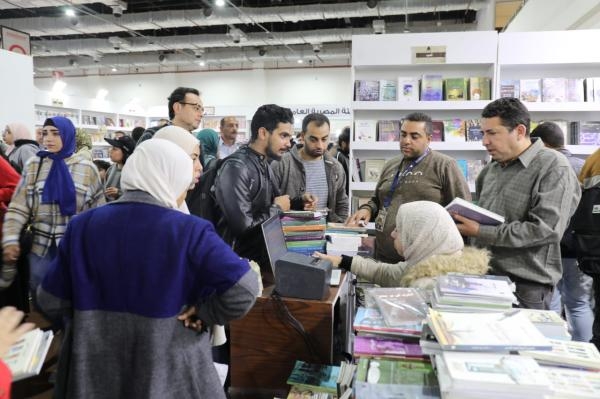 خلال الأيام الخمسة الأولى.. معرض القاهرة الدولي للكتاب يتخطى المليون زائر