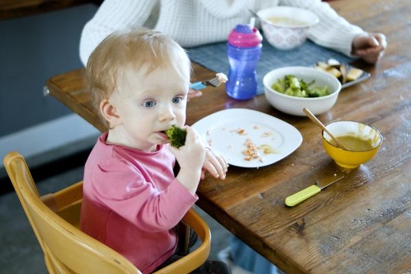 الوجبة الغذائية الغنية بالألياف مهمة للأطفال- بيكسل