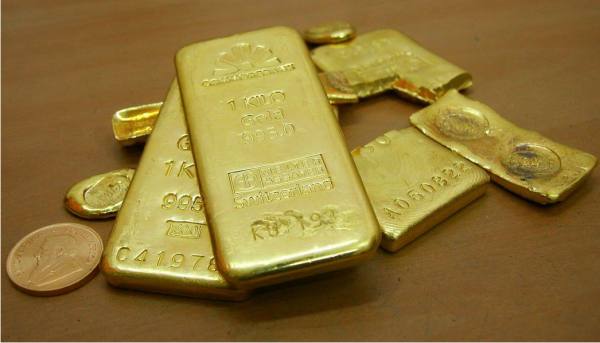البنوك المركزية اشترت 1136 طنًا من الذهب في 2022- رويترز