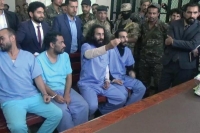 محاكمة حوثية لصحفيين ونشطاء لإرهابهم وتكميم أفواههم - اليوم