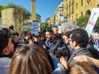 احتجاج خارج مقر برلمان لبنان بعد الجلسة الأخيرة الفاشلة لاختيار رئيس - اليوم