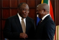 قبل التعديل الوزاري.. نائب رئيس جنوب إفريقيا يتقدم باستقالته