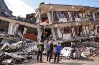 زلزال سوريا وتركيا.. "الصحة العالمية" تسيِّر 3 رحلات جوية إغاثية