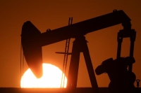 النفط يرتفع لليوم الرابع بدعم من الطلب الصيني واضطراب الإمدادات