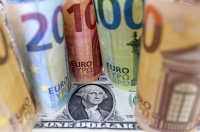 ما سر تعافي اليورو أمام الدولار الأمريكي؟
