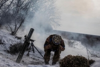 تتبادل روسيا وأوكرانيا القصف مع اقتراب الذكرى الأولى للغزو - رويترز