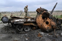  روسيا فقدت نحو نصف أفضل دباباتها منذ غزوها أوكرانيا - شبكة سي إن إن