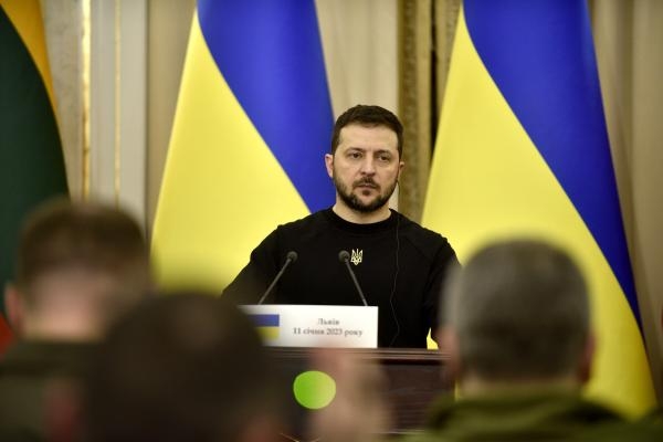 زيلينسكي يحذر الغرب: أوكرانيا ليست محطة بوتين الأخيرة