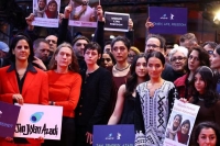 نجوم مهرجان برلين السينمائي يتضامنون مع المحتجين في إيران - رويترز