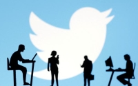خدمة تويتر بلو تغير معايير الأمان - رويترز