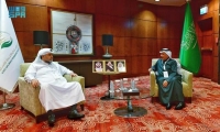 بمنتدى الرياض.. الربيعة يلتقي الرئيس التنفيذي لـ"قطر الخيرية"