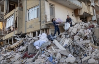 عدد ضحايا الزلازل المدمرة التي شهدتها تركيا هذا الشهر ارتفع إلى 43.556 قتيلًا - رويترز