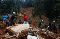 ضحايا الفيضانات في البرازيل - رويترز