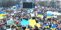 بمشاركة الرئيس.. آلاف التشيكيين في مسيرة دعم لأوكرانيا