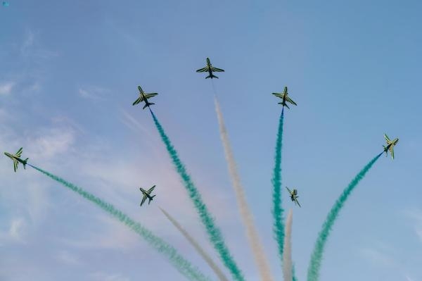 فريق الصقور السعودية يختتمُ عروضه الجوية باحتفالات اليوم الوطني الكويتي