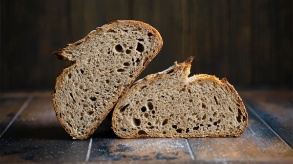 يناسب خبز الحبوب الكاملة الراغبين في إنقاص وزنهم- مشاع إبداعي